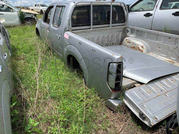 Veículo de Passageiros NISSAN NAVARRA