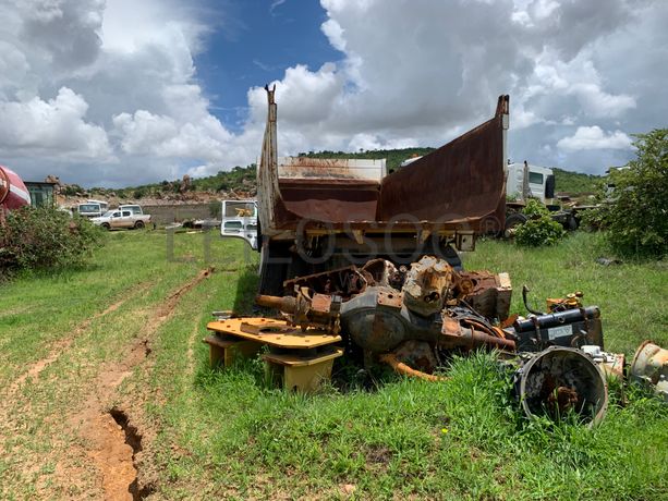 Camião Basculante VOLKSWAGEN Worker 31-310