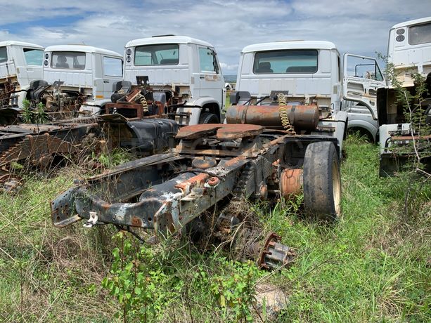 Camião Trator (Cavalo Mecânico) VOLKSWAGEN Worker 31-310 (4)