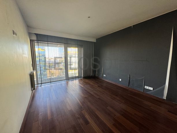 Apartamento T4 · Condomínio Arrábida Lake Towers, Vila Nova de Gaia