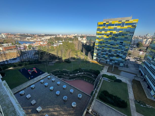 Apartamento T4 · Condomínio Arrábida Lake Towers, Vila Nova de Gaia