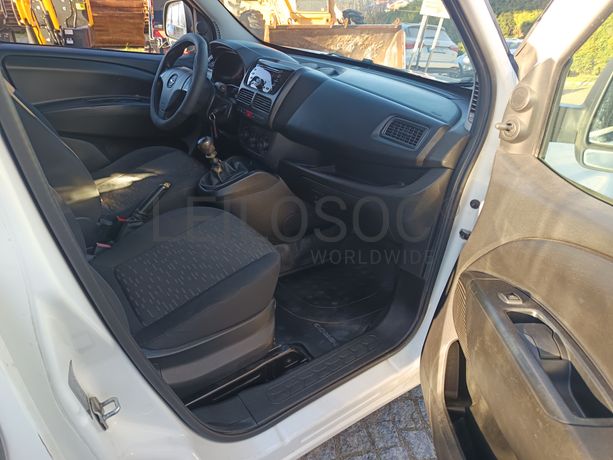 Opel Combo · Ano 2017