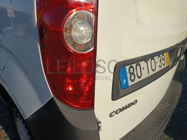 Opel Combo · Ano 2017