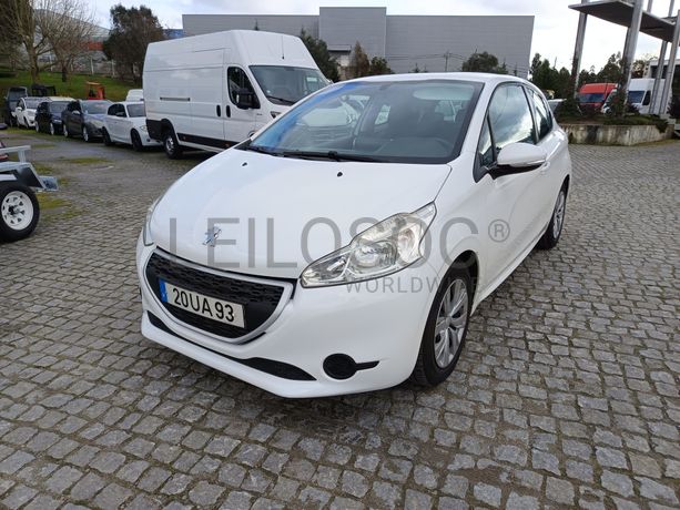 Peugeot 208 · Ano 2012