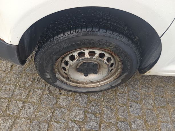 Volkswagen Caddy · Ano 2009