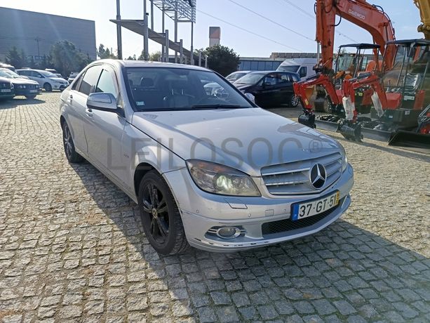 Mercedes-Benz C220 · Ano 2008