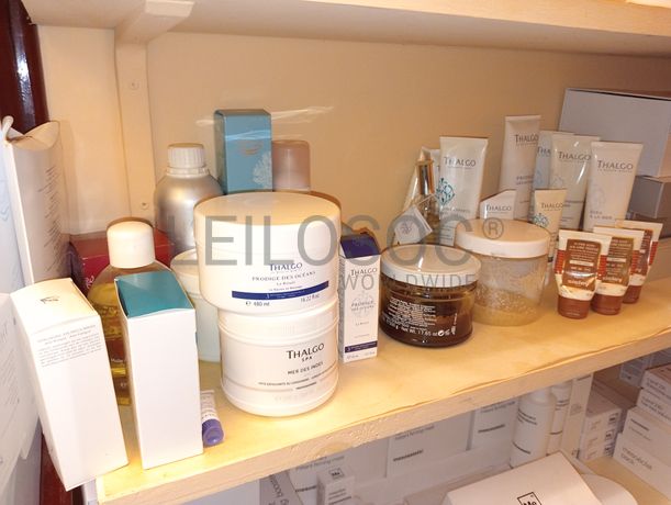 Produtos de Estética e Perfumaria · Bijuteria