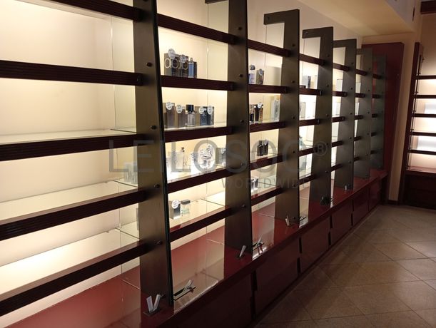 Produtos de Estética e Perfumaria · Bijuteria