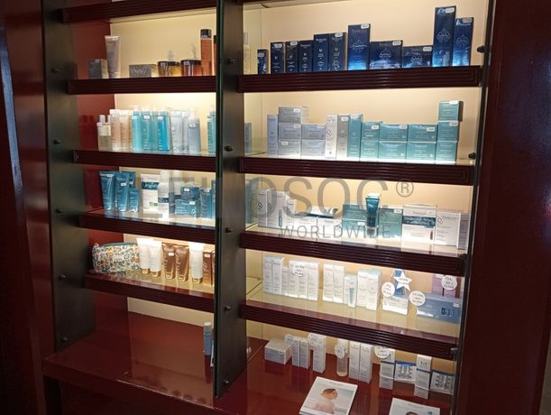 Produtos de Estética e Perfumaria · Bijuteria