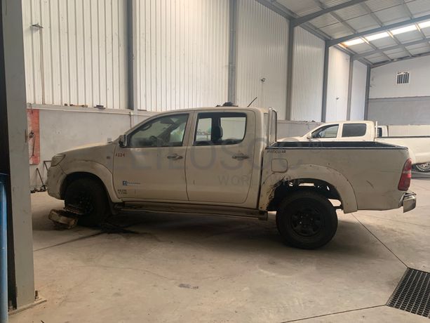 Ligeiro de Passageiro TOYOTA HILUX