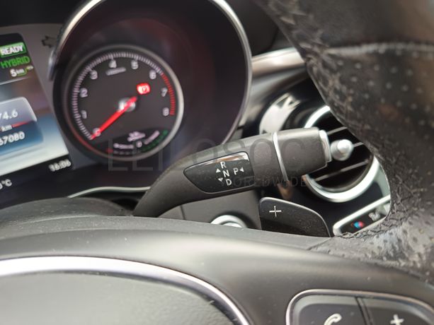 Mercedes-Benz C350e · Ano 2016