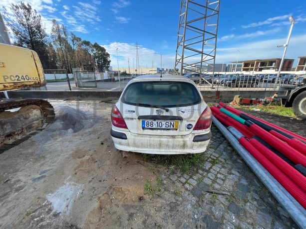 Nissan Almera · Ano 2001