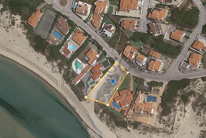 Terreno Urbano com 1.343,16 m² · Óbidos