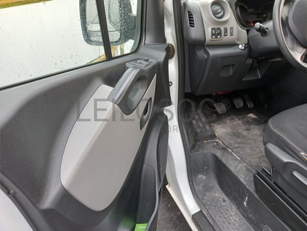 Renault Trafic DCI 120 · Ano 2016