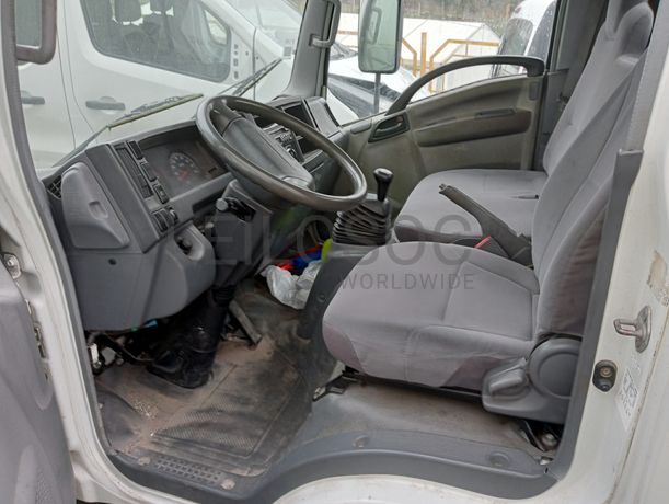 Isuzu NLR85 · Ano 2009