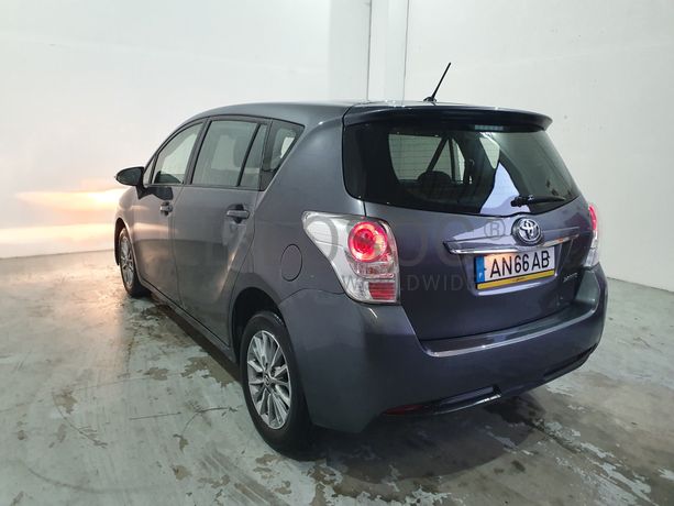 Toyota Verso · Ano 2014 · 7 Lugares