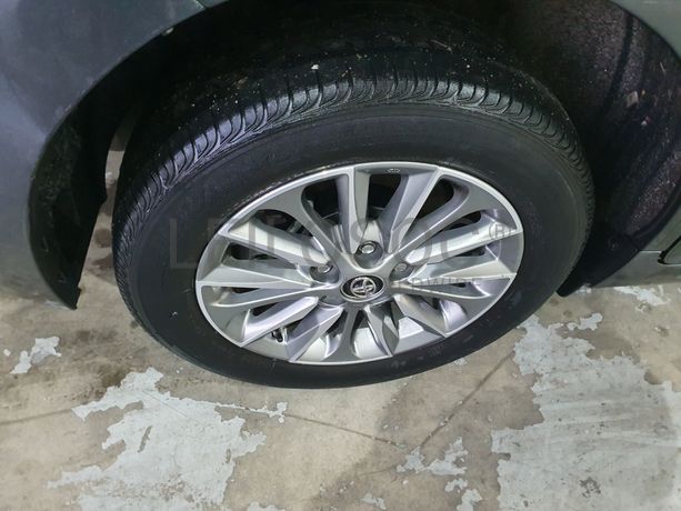 Toyota Verso · Ano 2014 · 7 Lugares