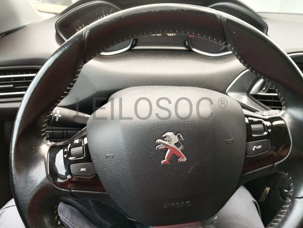 Peugeot 308 · Ano 2018