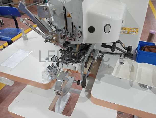 Máquina de Pregar Botões e Ponto Corrido