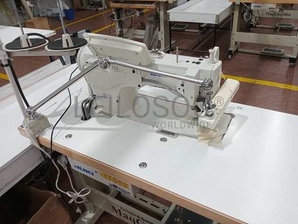 Máquina de Ponto Corrido e Corte e Cose