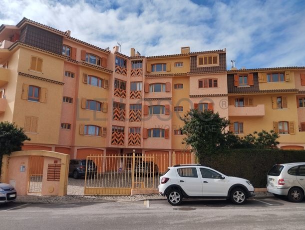 Apartamento T3 em Condomínio Fechado · Estoril