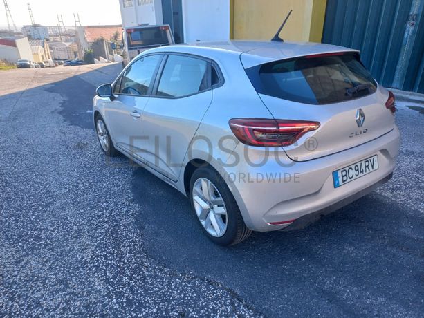 Renault Clio · Ano 2021