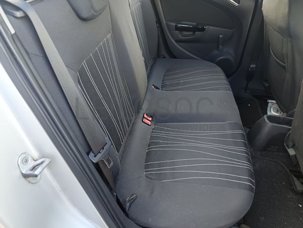 Opel Corsa · Ano 2010