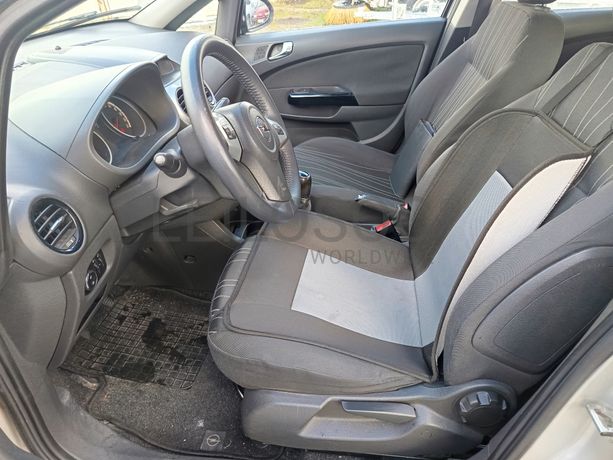 Opel Corsa · Ano 2010