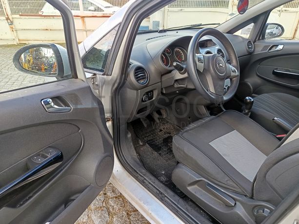 Opel Corsa · Ano 2010