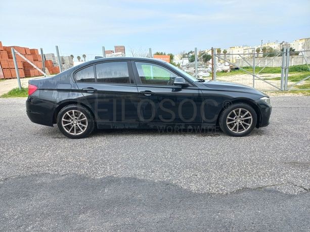 BMW 318D · Ano 2012