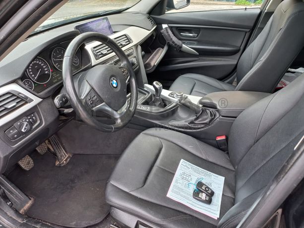 BMW 318D · Ano 2012