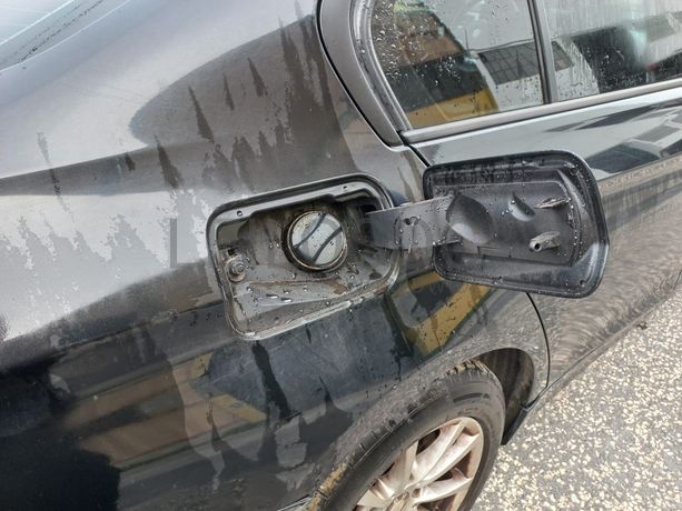 BMW 318D · Ano 2012