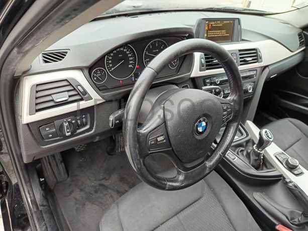 BMW 318d · Ano 2014