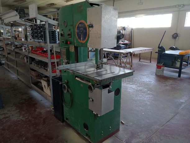 Máquina de Furar · Serra de Fita