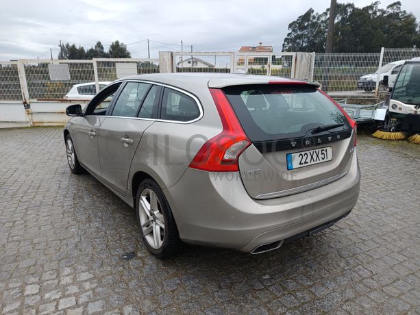 Volvo V60 · Ano 2015