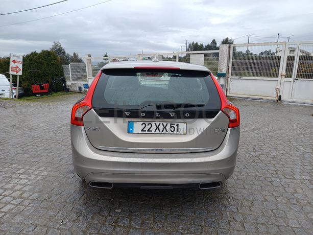 Volvo V60 · Ano 2015