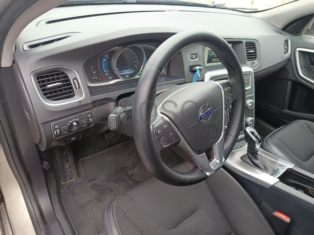 Volvo V60 · Ano 2015