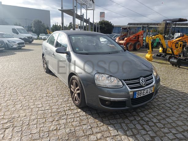 Volkswagen Jetta 2.0 TDI · Ano 2007