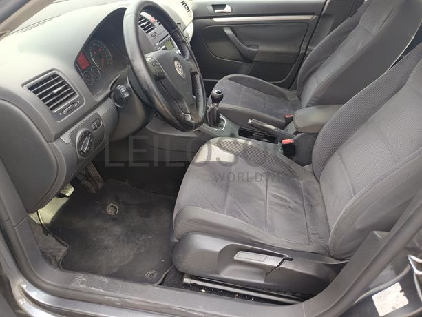 Volkswagen Jetta 2.0 TDI · Ano 2007