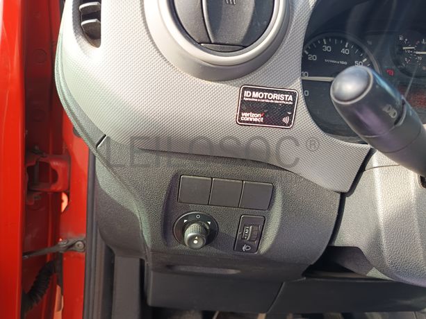 Peugeot Partner 1.6 HDI · Ano 2009