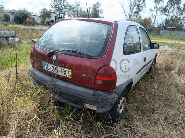 Opel Corsa-B (732X4) · Ano 1997