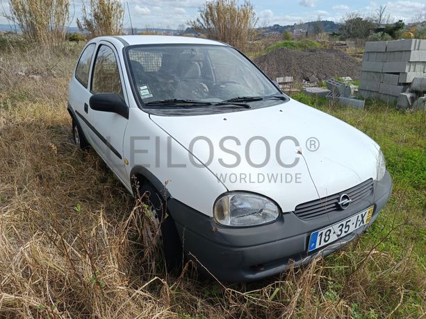 Opel Corsa-B (732X4) · Ano 1997