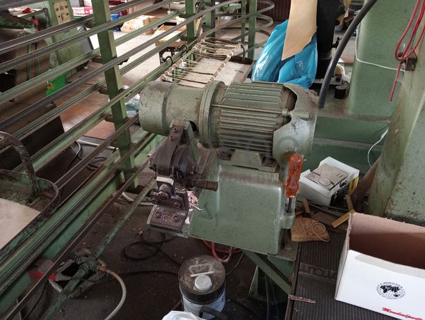 Máquina de Pregar e Rentear