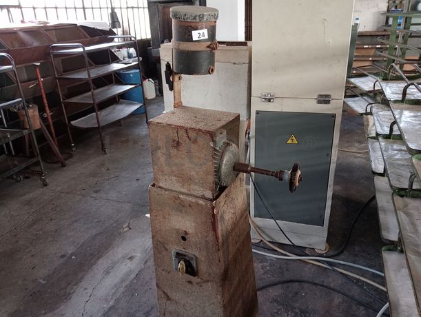 Máquina de Tirar Cola