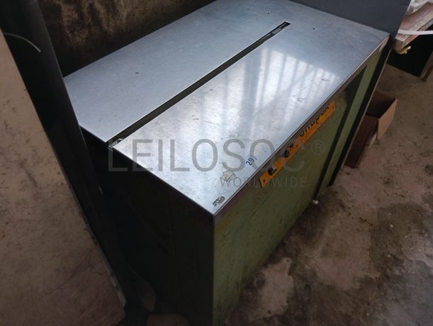 Máquina de Cintar Caixas
