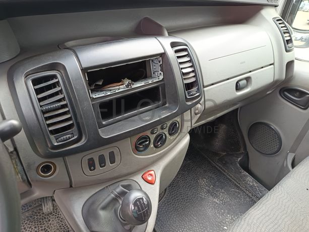 Renault Trafic · Ano 2006