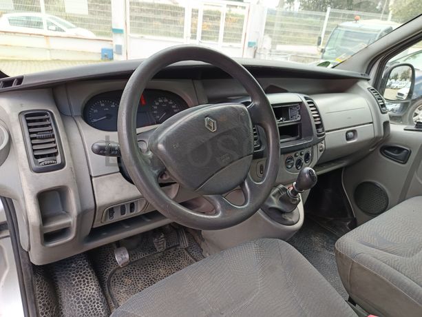 Renault Trafic · Ano 2006