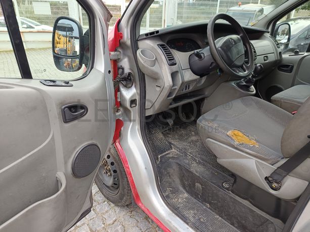 Renault Trafic · Ano 2006