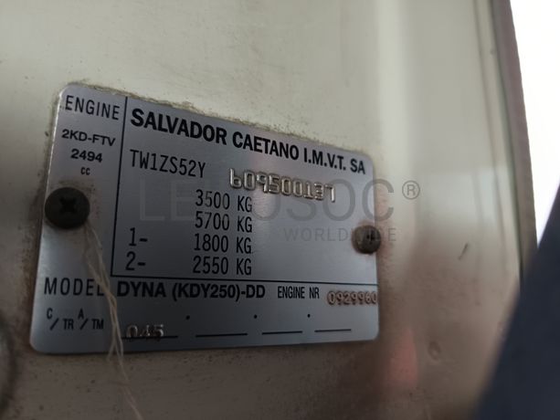 Toyota Dyna · Ano 2002