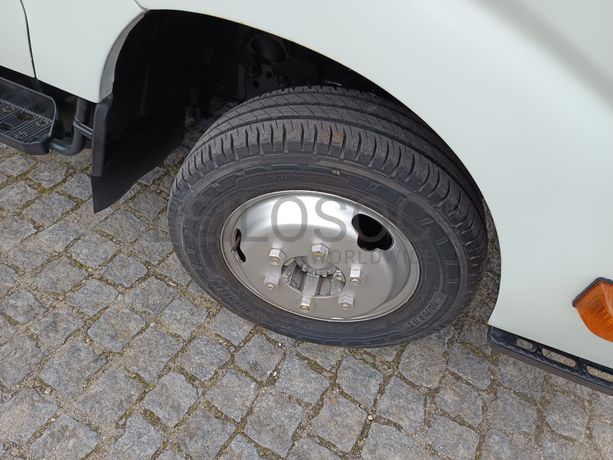 Toyota Dyna · Ano 2002